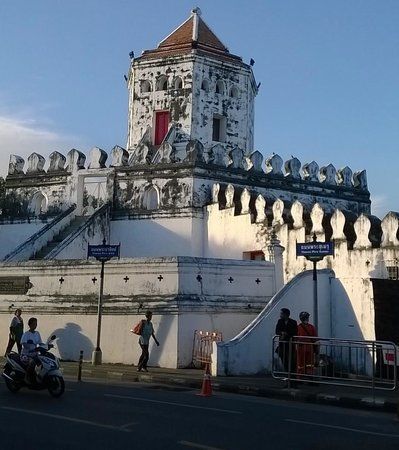 Forte de Phra Sumen
